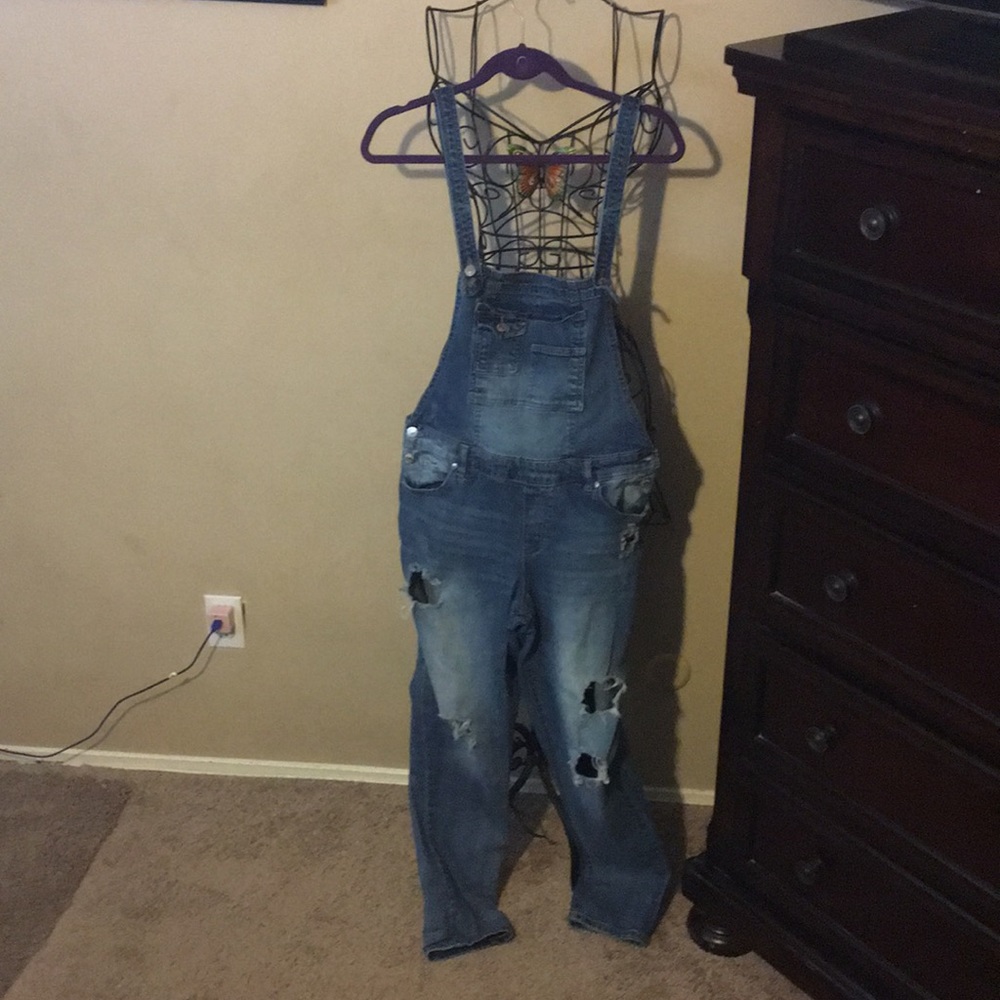 Cute Almost Famous Jean overalls